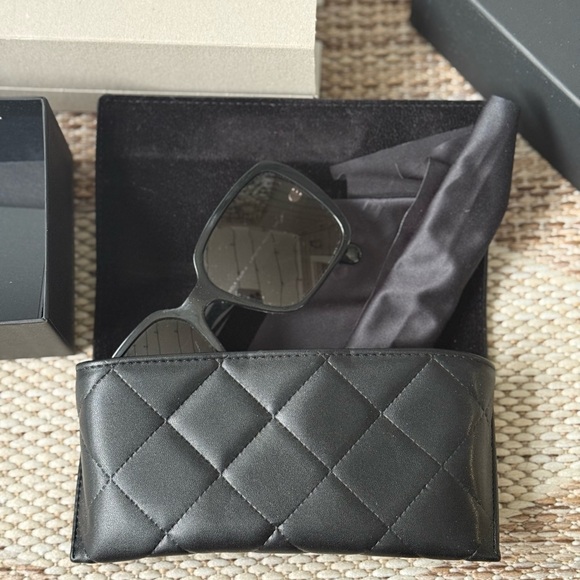 Chanel Sunglasses main image 4